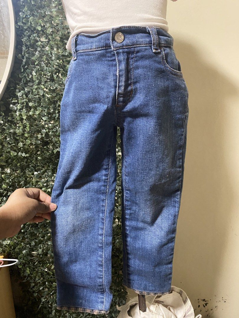 Gucci denim pants for kids (Category: Luxury Apparel) located in Manila. Submitted by avathriftedcloset (Listing ID 1465336746, Image 1). Description: 1-3 yrs old.