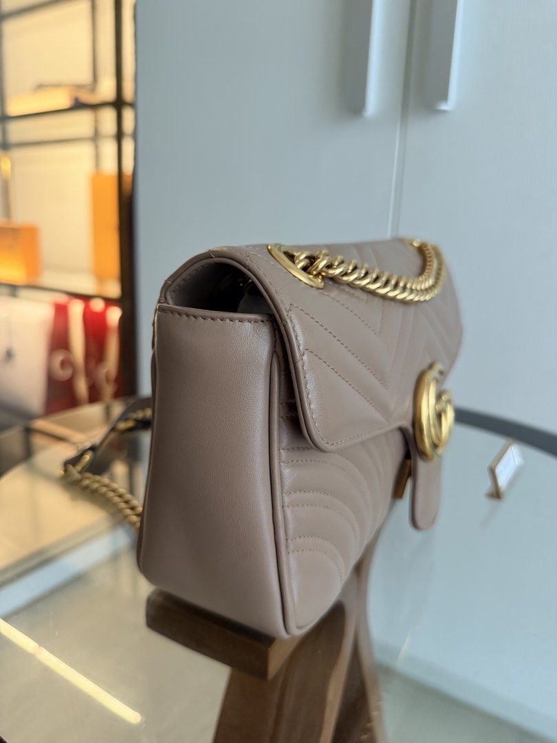 Gucci Marmont Small (Category: Luxury Bags & Wallets) located in Paranaque City. Submitted by elysialuxuryph (Listing ID 1465378311, Image 3). Description: Provided dustbag, bag organizer, and COA With signs of use.