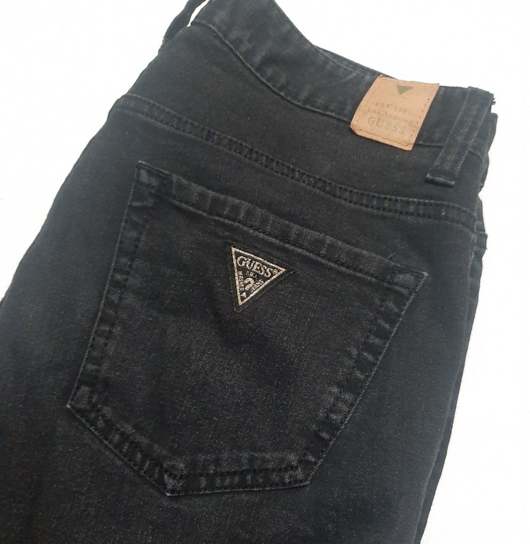 GUESS JEANS (Category: Jeans) located in General Santos City (Dadiangas). Submitted by thrift_raid (Listing ID 1465281126, Image 2). Description: size 30 on tag.