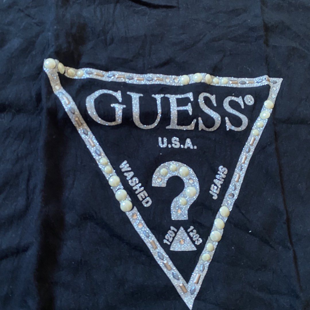 guess top (Category: Shirts) located in Paete. Submitted by fat.archives (Listing ID 1465305815, Image 2). Description: bust 19 length 25.