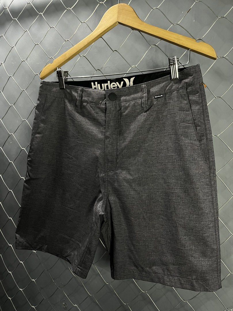 H U R L E Y Hybrid Shorts (Category: Shorts) located in Baliuag. Submitted by TOCThrift (Listing ID 1465250962, Image 2). Description: H U R L E Y Hybrid Shorts Size 31 on tag 31-32 waist | 18 Length Above the knee Good as new No issue 580 + SF Baliwag, Bulacan.
