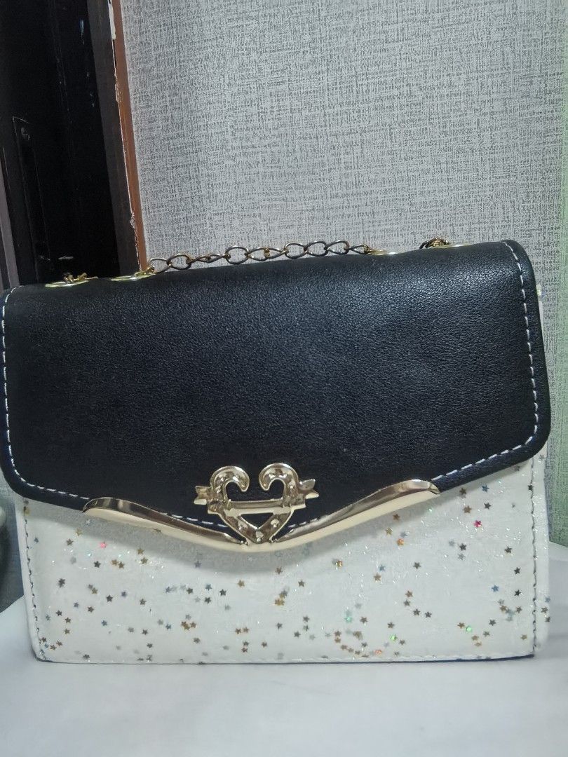Handbag / shoulder bag (Category: Shoulder Bags) located in Santa Rosa. Submitted by rbpshoppe (Listing ID 1465201145, Image 1). Description: for everyday use..