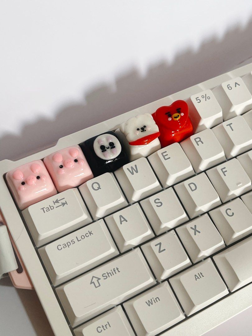 Handmade Artisan Keycaps Cute Cat Ghost Pig BTS Designs (Category: Computer Keyboard) located in Manila. Submitted by rainagustd (Listing ID 1465229146, Image 2). Description: Customized artisan keycaps made with polymer clay 💜🤌🏻.