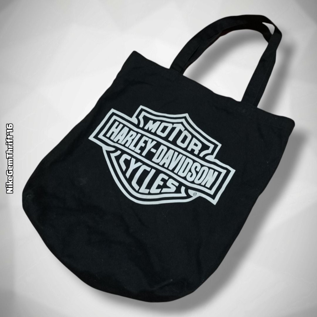 Harley Davidson Tote Bag (Category: Sling Bags) located in Santa Cruz. Submitted by nikegemthrift2016 (Listing ID 1465210453, Image 1). Description: Harley Davidson Tote Bag Excellent to As New 380 plus sf.