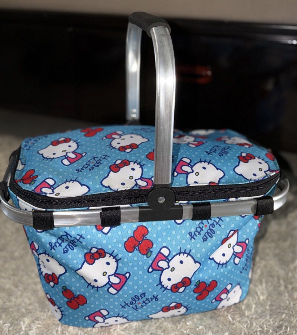 Hello Kitty insulated collapsible picnic basket (Category: Storage Boxes & Baskets) located in Bacolod City. Submitted by quickocean-c957 (Listing ID 1465206044, Image 2). Description: .