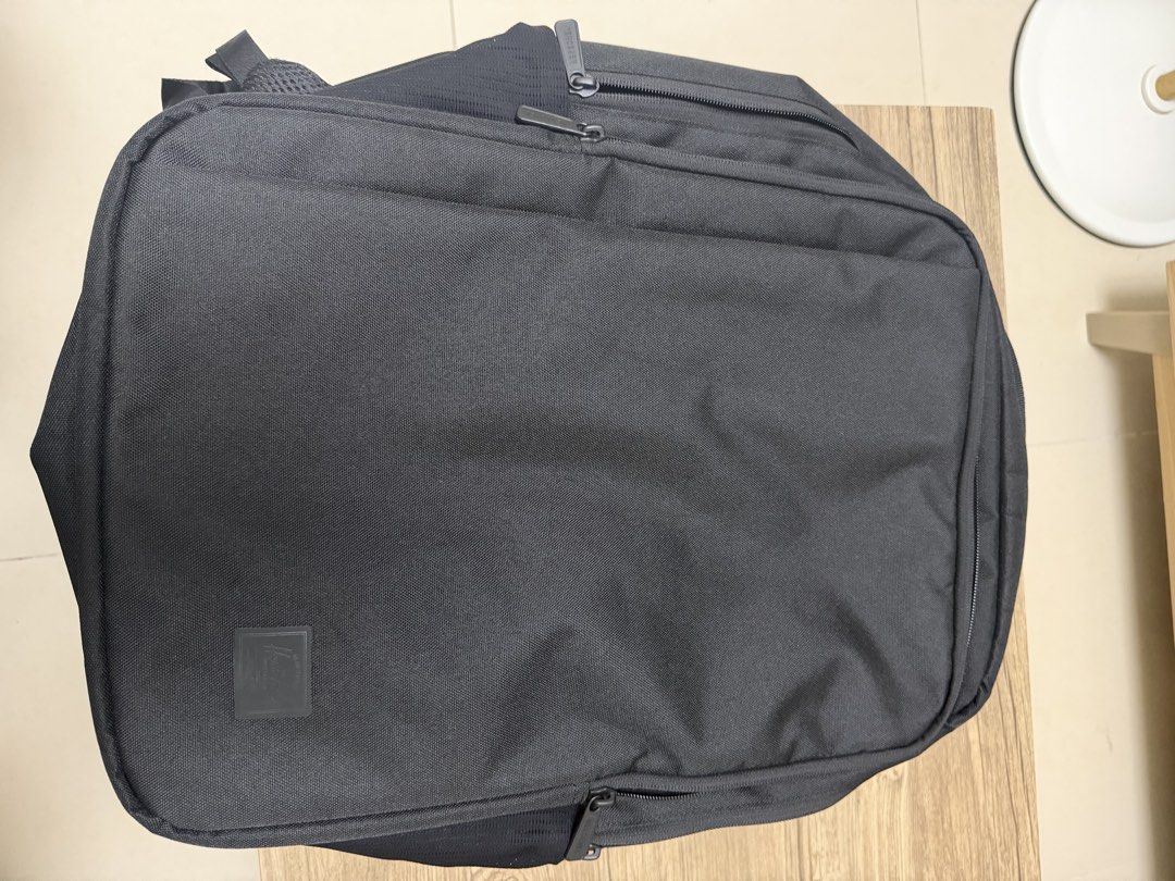 HERSCHEL TECH BACKPACK 17 inch Laptop (Category: Backpacks) located in Pasig City. Submitted by glenlopez_randomthings (Listing ID 1465346845, Image 1). Description: HERSCHEL TECH BACKPACK 17 inch Laptop This is worth 11k at Herschel Megamall store. Price still negotiable. https://herschel.ph/products/kaslo-backpack-tech-30l-2100326308 RFS: declutter Sobrang ganda at bago pa rin. Twice ko lang nagamit.