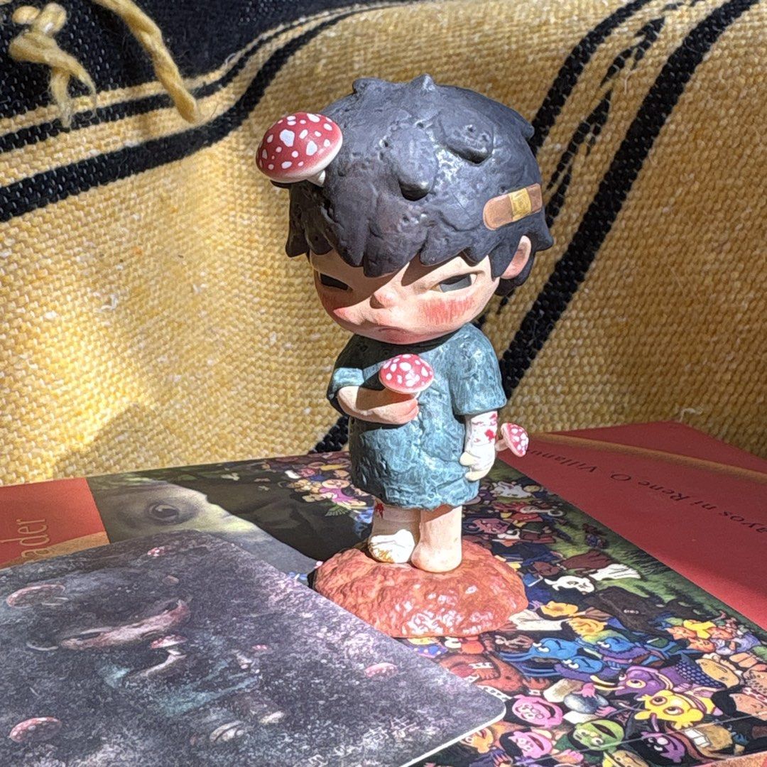 Hirono - Parasite (Category: Designer & Blind Box Toys) located in Baguio. Submitted by huhugorl (Listing ID 1465185094, Image 1). Description: - art toy from hirono - Includes matching character card sorry no box already , card only, rfs cause dupe.