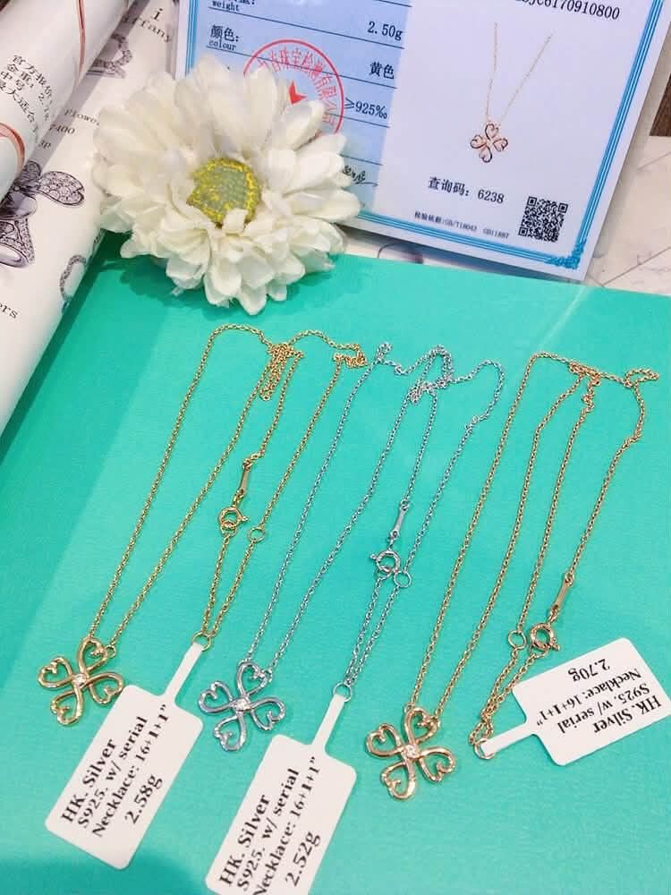 HK setting S915 silver necklace (Category: Necklaces) located in Manila. Submitted by bhelgoldseller2ndaccount (Listing ID 1465191728, Image 3). Description: HK setting S925 silver Per grams Price depends on Design Pm me for other details Brandnew.