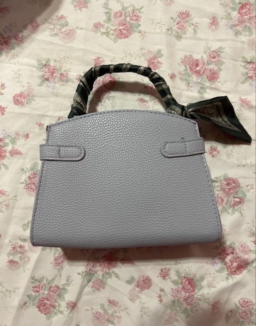 H&M blue grey purse (Category: Shoulder Bags) located in Davao. Submitted by saintneedscash (Listing ID 1465225466, Image 3). Description: -never been used, impulsive purchase -bought for around 2k on h&m .