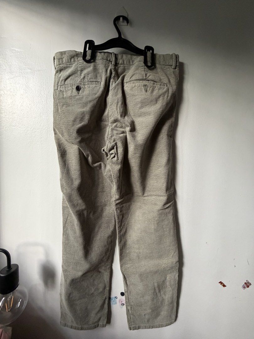 H&M Cotton Pants (Category: Trousers) located in Las Pinas. Submitted by bibliomomma (Listing ID 1465232620, Image 3). Description: H&M cotton pants in a neutral beige/cream color. Made from a lightweight, textured cotton fabric with a relaxed straight leg fit. Easy to style for casual or smart casual looks and pairs well with different tops and shoes. Preloved and in excellent condition with no major flaws Waist when laid flat 17 inches Length 3