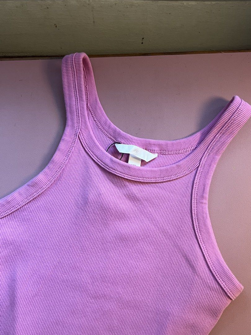 h&m fuschia top (Category: Sleeveless) located in Davao. Submitted by hojichafromsips (Listing ID 1465208877, Image 3). Description: -dvo based -size S -MOP: gcash -MOD: maxim meetup: jollibee circumferential rd. (near dmsf).