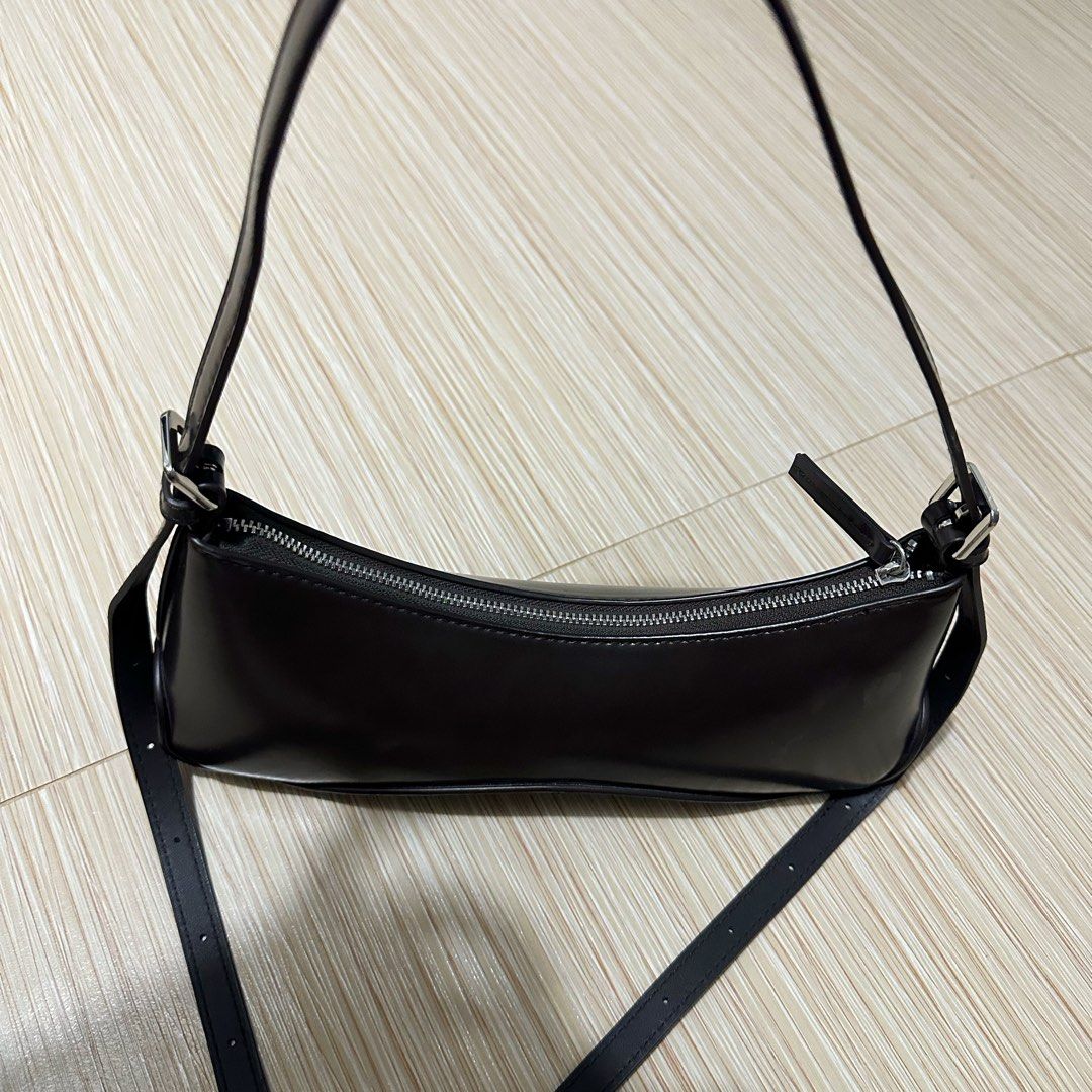 H&m Mini Bag (Category: Clutches) located in Taguig. Submitted by intransitforyou (Listing ID 1465362336, Image 3). Description: .