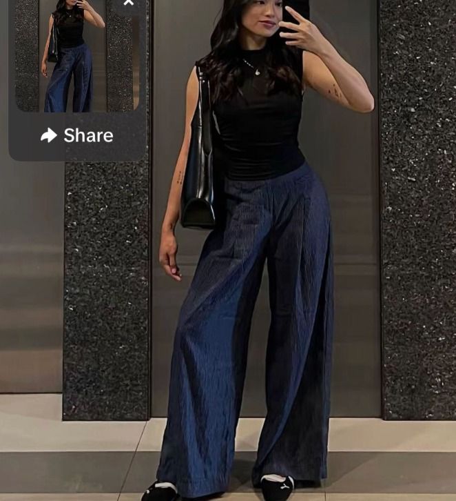 H&M Ruched Mock Neck - XS (Category: Blouses) located in Pasig City. Submitted by miafml-closet-cleanout (Listing ID 1463144401, Image 2). Description: - worn twice - so chic & flattering - fits small frames.