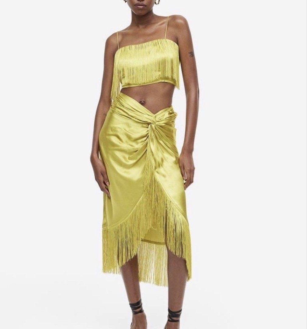 H&M silk fringe skirt (Category: Skirts) located in Davao. Submitted by saintneedscash (Listing ID 1465225896, Image 1). Description: used only once! size: XS (24-26) can also be rented for 500 pesos! .