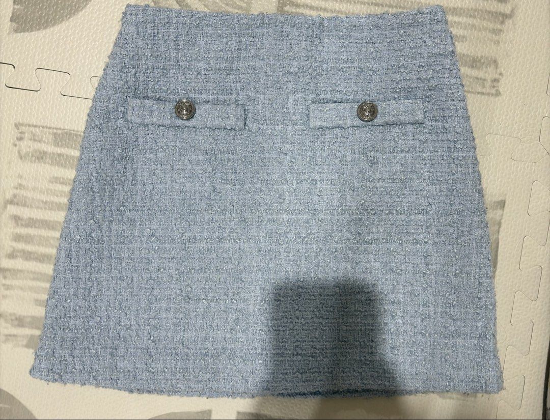 H&M Tweed Skirt (Category: Skirts) located in Manila. Submitted by tokyogurl (Listing ID 1465312349, Image 2). Description: Lalamove only.