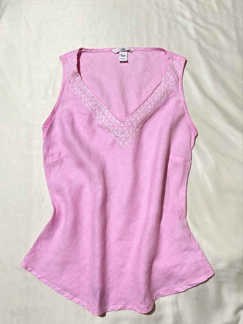 h&m v neck lace top (Category: Sleeveless) located in Pagadian. Submitted by yowna_declutters (Listing ID 1465285740, Image 1). Description: soft pink | has blue stain — loc: pagadian city, mindanao .