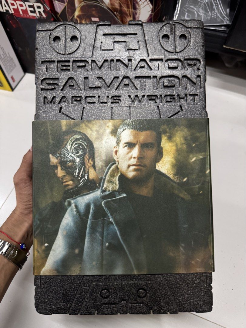 Hot toys Terminator Marcus Wright (Category: Figurines & Statues) located in Paranaque City. Submitted by icko007 (Listing ID 1465300274, Image 1). Description: Hot toys Marcus Wright 1:6 Bib Complete no issue Price 7.5k Only No rush Shipping / Dibs now Paynow Location Paranaque Payment Gcash/Bpi Shipping Lalamove/Lbc (Lbc Via Sched) Buyers Risk / Fee ‼️ Seller is not responsible for: lost, stolen, or damaged packages..