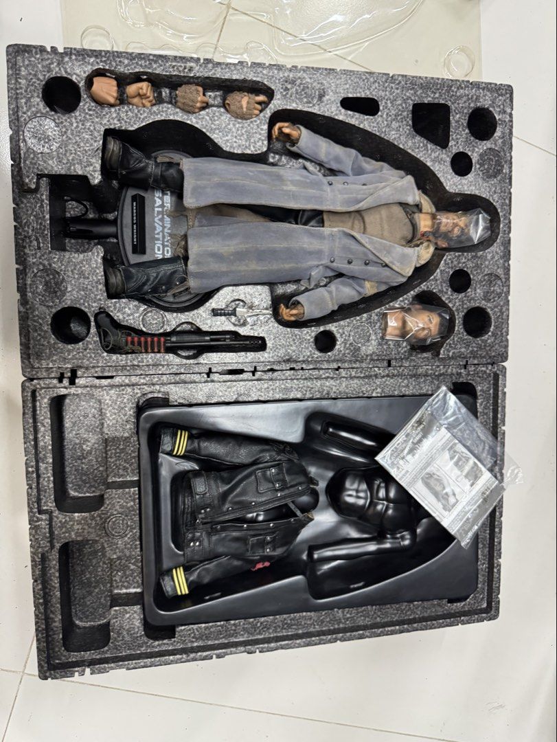 Hot toys Terminator Marcus Wright (Category: Figurines & Statues) located in Paranaque City. Submitted by icko007 (Listing ID 1465300274, Image 2). Description: Hot toys Marcus Wright 1:6 Bib Complete no issue Price 7.5k Only No rush Shipping / Dibs now Paynow Location Paranaque Payment Gcash/Bpi Shipping Lalamove/Lbc (Lbc Via Sched) Buyers Risk / Fee ‼️ Seller is not responsible for: lost, stolen, or damaged packages..