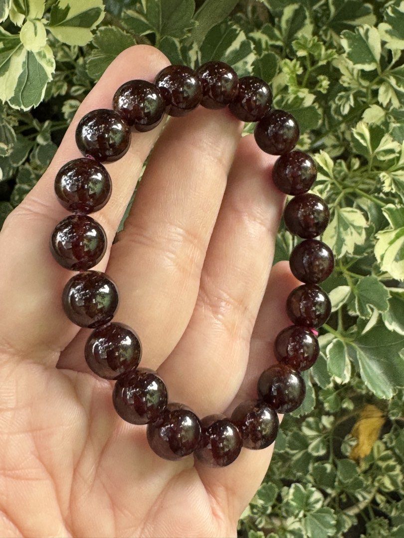 HQ GARNET 2 BRACELET 🍏 M7_GR002 (Category: Bracelets) located in Bulacan. Submitted by selling_low_by_bella_ben (Listing ID 1465224202, Image 2). Description: HQ GARNET 2 🍏 M7_GR002 🏷️ 800 13+ mm, 17 cm wrist 🏷️ 450 9+ mm, 17 cm wrist.