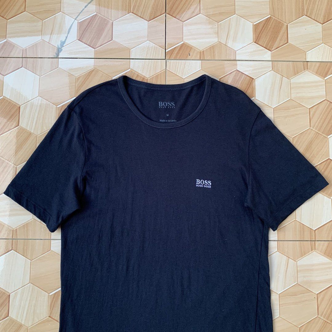 Hugo Boss Regular Fit❗️ (Category: Tshirts & Polo Shirts ) located in Cebu City. Submitted by darrylopon12219 (Listing ID 1465263844, Image 3). Description: Orig💯 As New Condition No Issue Size Medium Color Rate:9.9/10 Dimes:W18.5 L27 -Need Wash 📍 CONSOLACION, CEBU ‎🚚 ship via J&T ‎DM NOW📩.