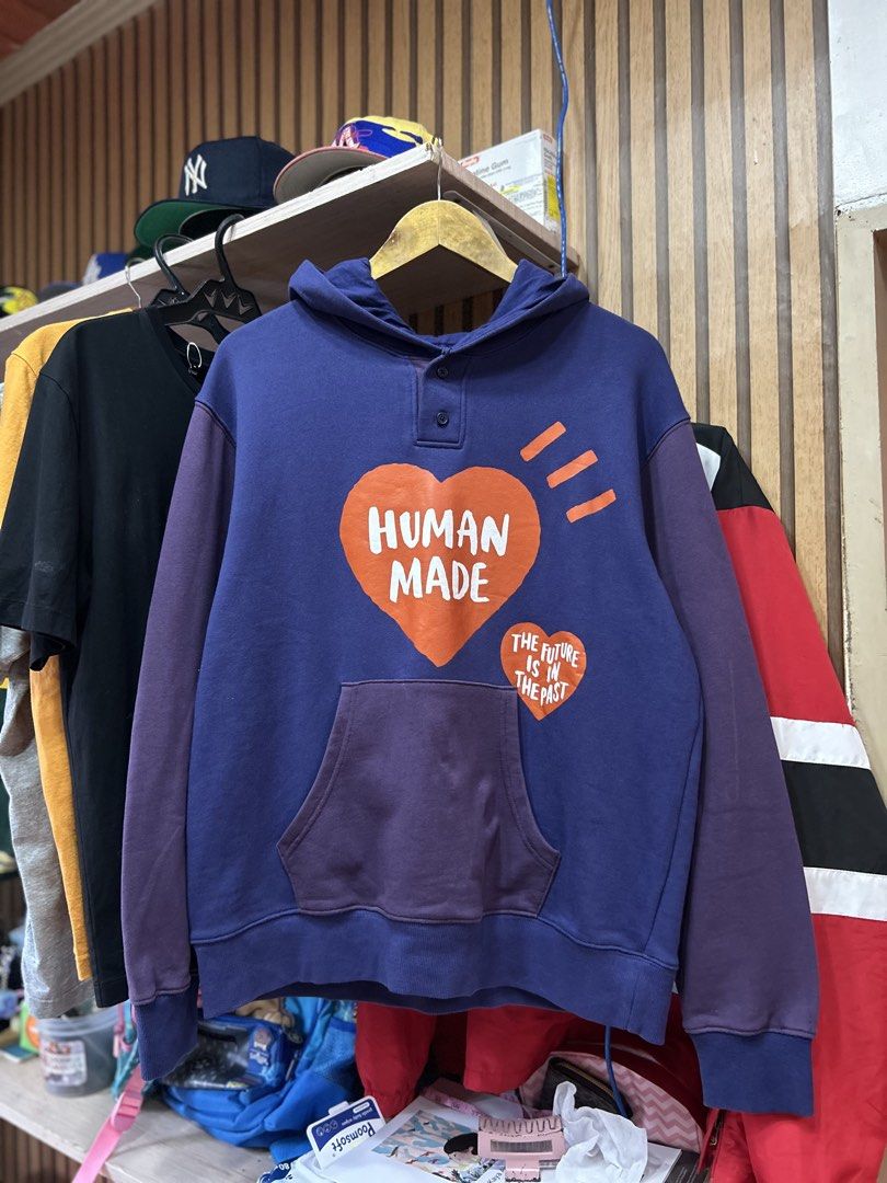 Human made (Category: Coats, Jackets and Outerwear) located in Mabalacat. Submitted by johnchanfinds (Listing ID 1465210129, Image 1). Description: Excellent condition Size L Width 23 Length 29 Color rate 9.5/10.