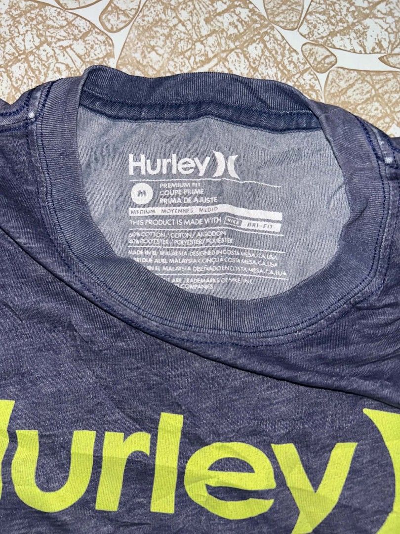 Hurley (Category: Tshirts & Polo Shirts ) located in Cebu City. Submitted by chrismark.cavan11 (Listing ID 1465283256, Image 3). Description: - Hurley Graphic Logo Tee - Size Medium - Excellent condition.