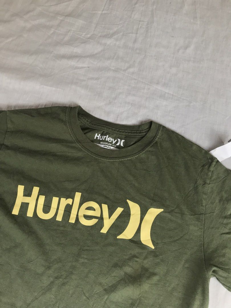HURLEY Tee (Category: Tshirts & Polo Shirts ) located in San Fernando. Submitted by ramjames18 (Listing ID 1465381831, Image 3). Description: •HURLEY Tee🔥 -Excellent Condition -9.+/10 Color Rate (Olive/Army Green Colorway) -Small(19x28) Pm sa interested! 📥.