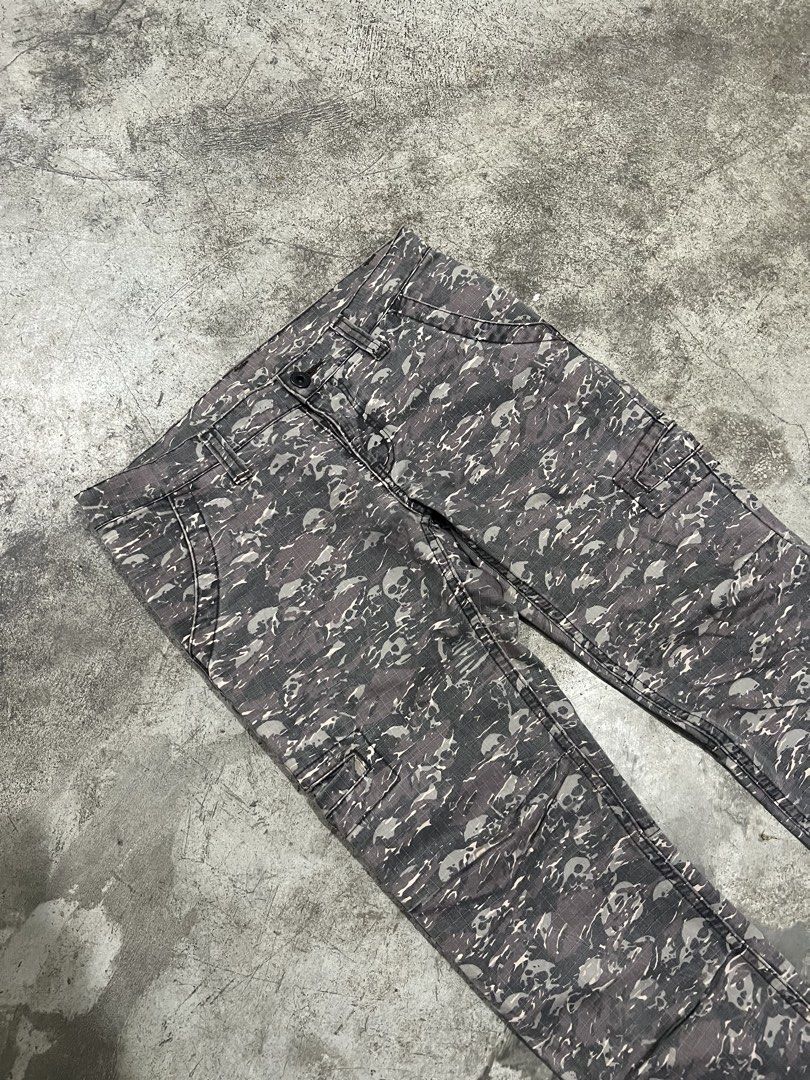 Hysteric Glamour Skull Camo Cargo Pants (Category: Jeans) located in Naga. Submitted by nowhere_archive_shop (Listing ID 1465295189, Image 2). Description: Hysteric Glamour Skull Camo Cargo Pants Size XS On Tag 30 waist 38 Length 6.5 Leg Opening Sign Of Usage Good Condition DM.