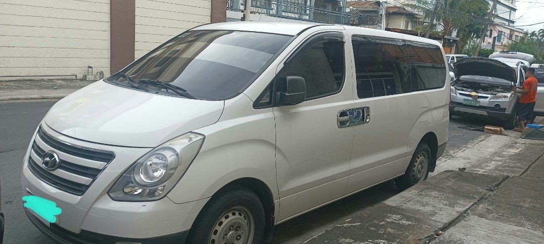 Hyundai Starex (Category: Used Cars) located in Manila. Submitted by olxph_niqbe9481 (Listing ID 1465256936, Image 2). Description: Hyundai Starex, manual transmission, 12 seater capacity, newly registered, good condition.
