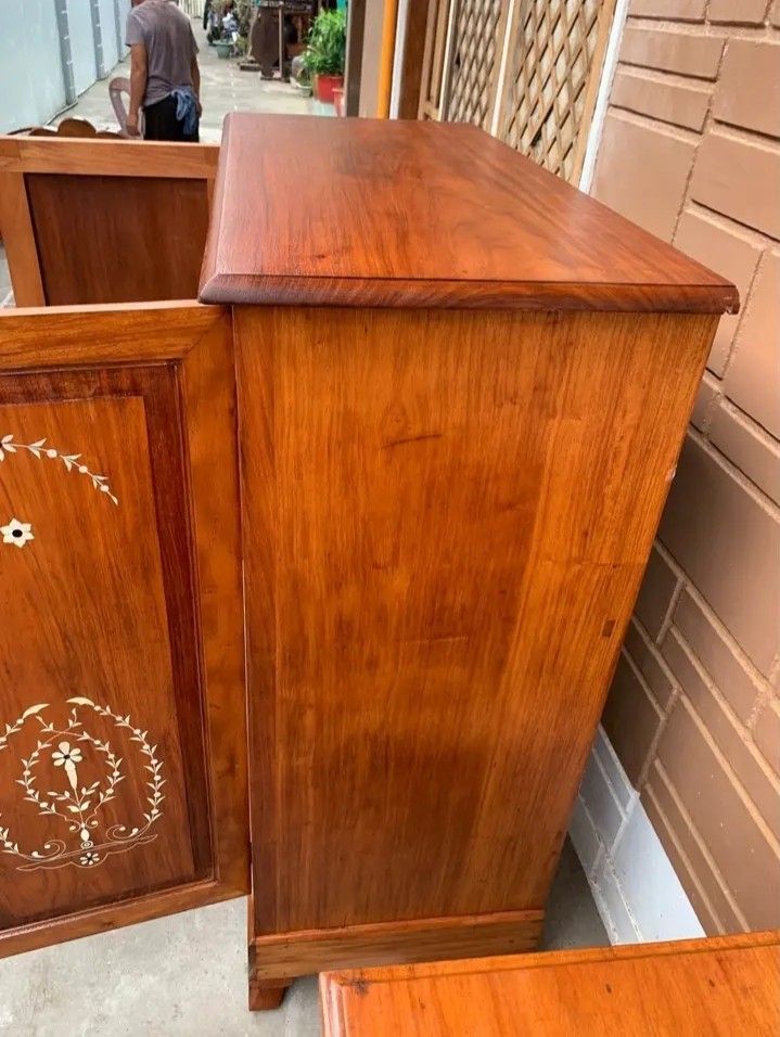Ilocos Comoda orig, made solid narra bone inlay (Category: Shelves, Cabinets & Racks) located in Manila. Submitted by carmelites36250 (Listing ID 1465211296, Image 3). Description: Comoda Ilocos Comoda ❤inlay solid narra wood fully refurbish/varnish ready to use Price-24000.