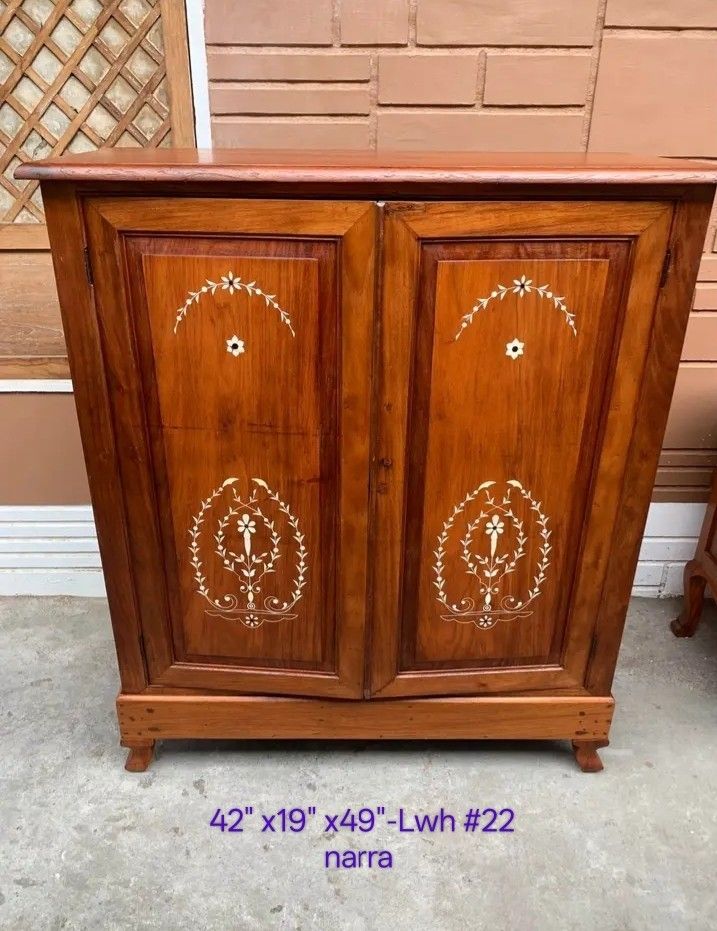 Ilocos Comoda orig, made solid narra bone inlay (Category: Shelves, Cabinets & Racks) located in Manila. Submitted by carmelites36250 (Listing ID 1465211296, Image 1). Description: Comoda Ilocos Comoda ❤inlay solid narra wood fully refurbish/varnish ready to use Price-24000.