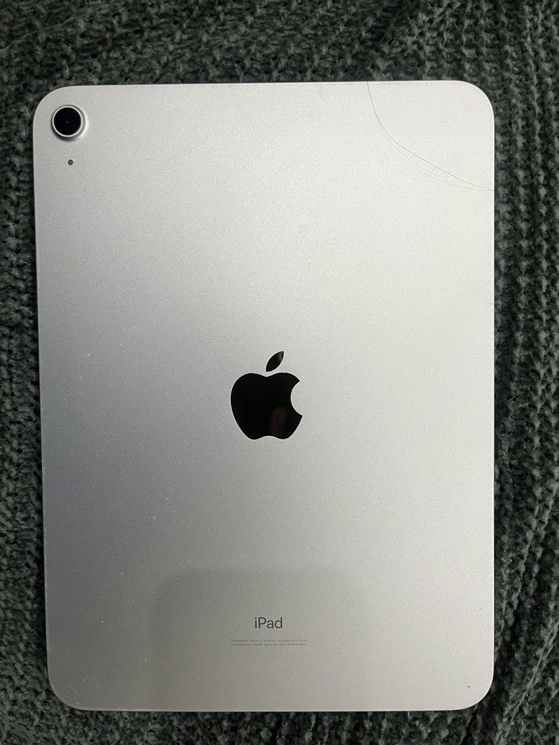 IPAD 10 WIFI 256GB (Category: iPad) located in Makati City. Submitted by skippydeclutters (Listing ID 1465246719, Image 1). Description: FOR SALE: iPad 10th Generation 256GB 📱 Model: iPad 10th Gen 💾 Storage: 256GB 📶 Connectivity: Wi-Fi 🎨 Color: Silver 🔋 Battery: Good condition 📦 Condition: Like New with box 🔌 Inclusions: Matte Paper Screen Protector, Charger with silicone and string protector Price: ₱24,000 ✅ 256GB large storage ✅ Fully fu
