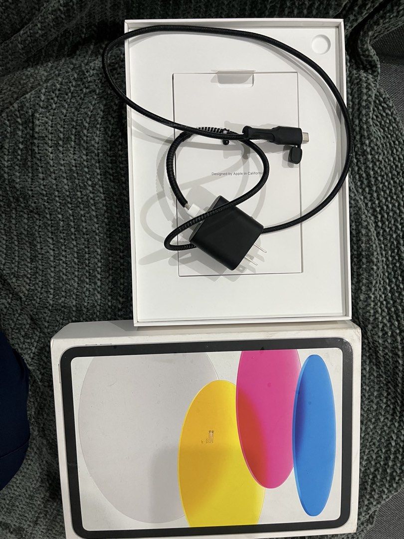 IPAD 10 WIFI 256GB (Category: iPad) located in Makati City. Submitted by skippydeclutters (Listing ID 1465246719, Image 3). Description: FOR SALE: iPad 10th Generation 256GB 📱 Model: iPad 10th Gen 💾 Storage: 256GB 📶 Connectivity: Wi-Fi 🎨 Color: Silver 🔋 Battery: Good condition 📦 Condition: Like New with box 🔌 Inclusions: Matte Paper Screen Protector, Charger with silicone and string protector Price: ₱24,000 ✅ 256GB large storage ✅ Fully fu