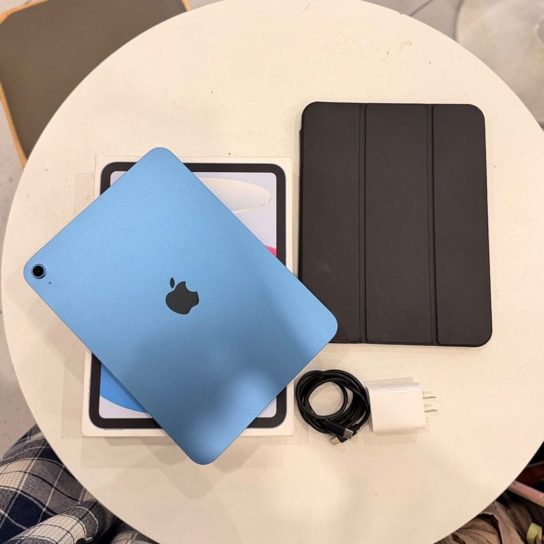 Ipad A16 11th Gen (Category: iPad) located in Manila. Submitted by _iamnics (Listing ID 1465305722, Image 1). Description: 📱iPad A16 - WiFi Model ✨ Storage: 128gb 🔋 Battery Health: 96% 🔄 CC: 169 ❗️No issue Inclusion: • Box w/ manual • Replaced charger • Case 🤑 Selling Price: ₱23,500 ✨ Upgraded to the latest OS 27! 🤝 Meet up transaction only!.
