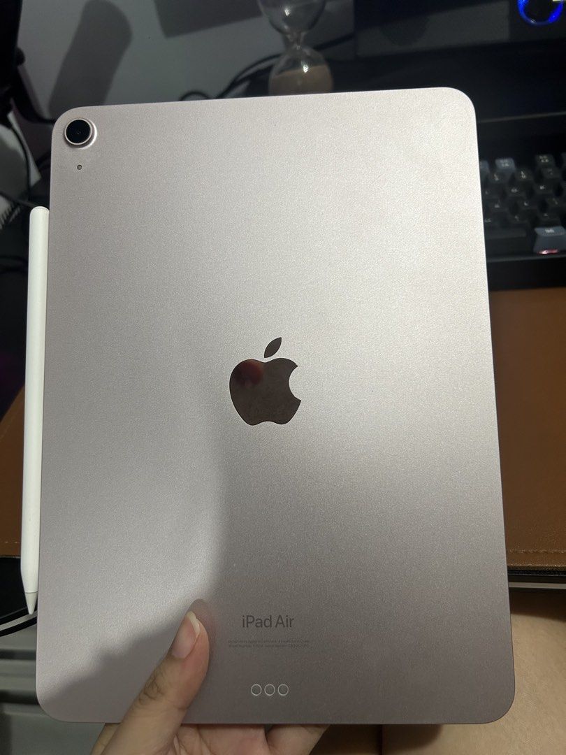 IPAD AIR M1 64gb with apple pencil (Category: iPad) located in Quezon City. Submitted by alisazxc (Listing ID 1465324537, Image 2). Description: IPAD AIR 5th gen m1 chip with apple pencil 2nd gen -pink variant -female owned -with screen protector -no issues -no dents or scratches, maalaga ako sa gamit -can do unli check upon meet up inclusions - apple pencil -2 ipad case -1 pouch and 1 bag - original box -charger, adaptor original, cord not origi