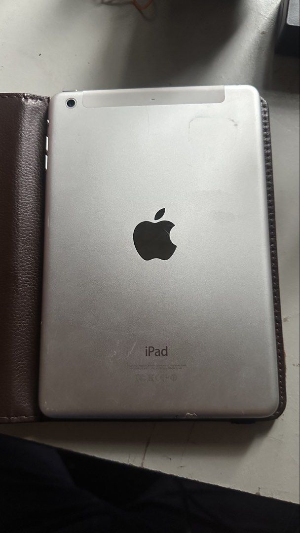 ipad mini 2 (Category: iPad) located in Kuala Lumpur. Submitted by livewater-5d2c (Listing ID 1465266721, Image 2). Description: dapat free casing .