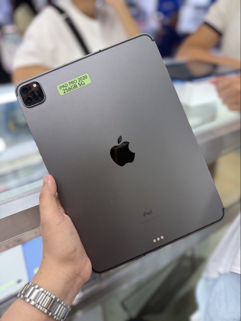 Ipad Pro 2020 256GB wifi + cellular no issues openline (Category: iPad) located in San Juan City. Submitted by najihahtelecomshop2018 (Listing ID 1465199707, Image 1). Description: Legit Store | Original unit FOR SALE | TRADE / SWAP ▫️INSTALLMENT thru: 🔸Credit Card (straight / installment) 🔸Ggives / Gcredit + 6% interest 🔸Spay Later + 6% interest (RFS: Buy and Sell any kinds of Gadgets) Description: Ipad Pro 2020 256GB ( other GB are also avai