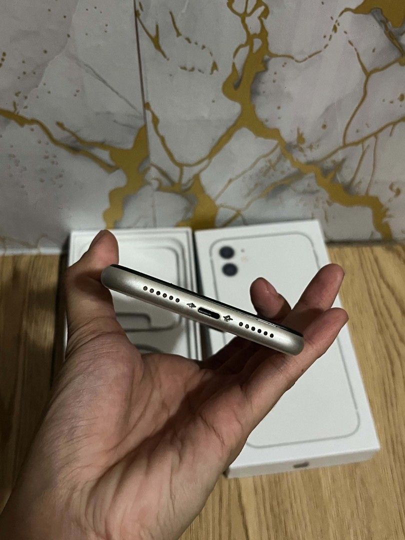 iPhone 11 128 gb (Category: iPhone 11 Series) located in Manila. Submitted by claudine.21 (Listing ID 1465345709, Image 2). Description: Iphone 11 128gb ₱11k 89% batt health truetone working face id working replaced soft oled ntc approved🇵🇭 zp/a variant🇵🇭 no issue inclusions: box, cord, manuals, sim ejector.