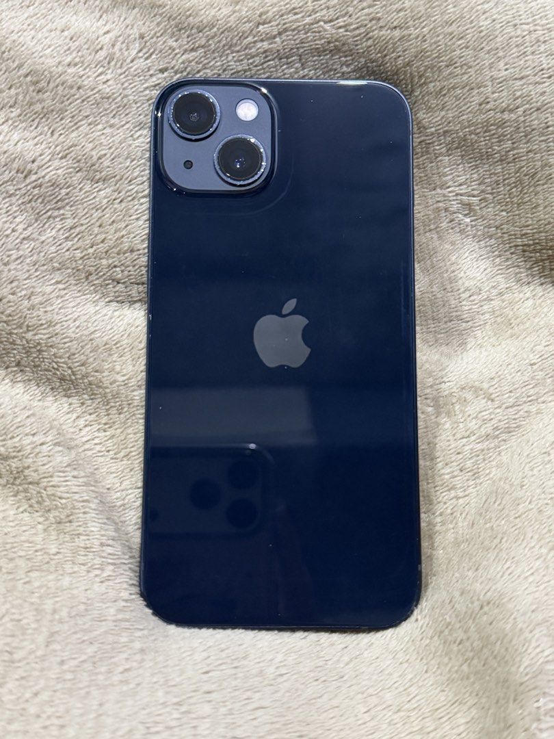 Iphone 13 - 256gb (Category: iPhone 13 Series) located in Navotas City. Submitted by fumiekomori (Listing ID 1465291976, Image 2). Description: Iphone 13 ⭐️BH: 86% ⭐️256gb •No History of Repair •No Sim Restriction •NTC Approved •No other Issues aside from paint chips RFS: This is an extra phone..