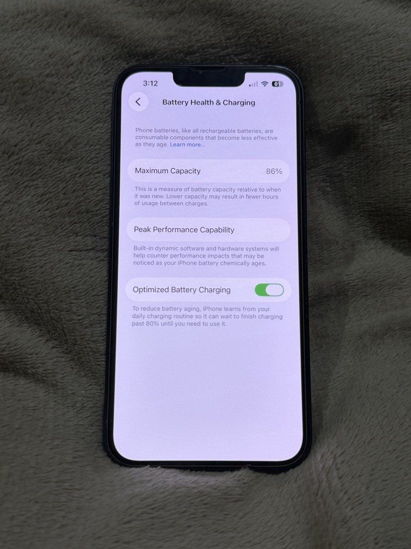 Iphone 13 - 256gb (Category: iPhone 13 Series) located in Navotas City. Submitted by fumiekomori (Listing ID 1465291976, Image 3). Description: Iphone 13 ⭐️BH: 86% ⭐️256gb •No History of Repair •No Sim Restriction •NTC Approved •No other Issues aside from paint chips RFS: This is an extra phone..