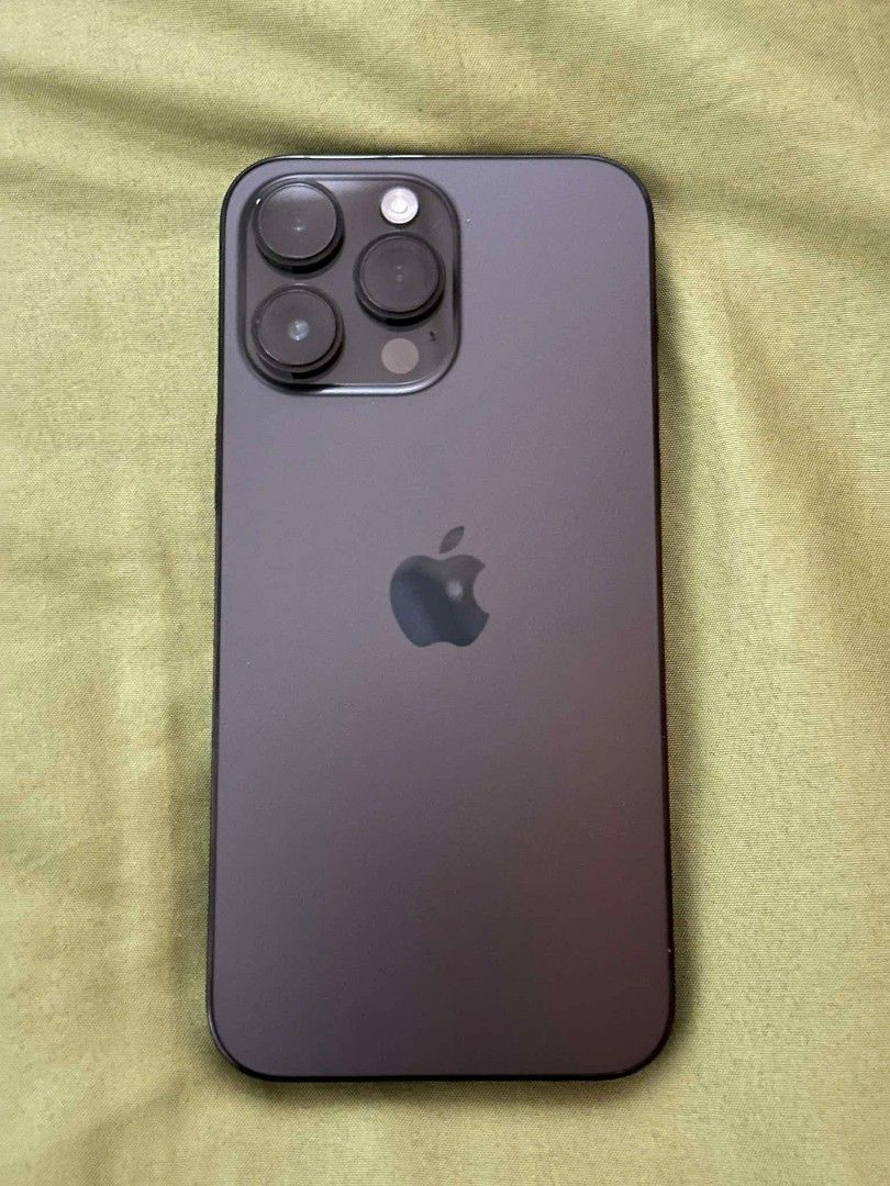 iPhone 14 Pro Max 256GB (Category: iPhone 14 Series) located in Lubao. Submitted by heyyydi (Listing ID 1465218646, Image 1). Description: - Model: iPhone 14 Pro Max US Variant - Storage Capacity: 256GB - Color: Space Black - Battery Health: 85% - Condition: Well-maintained and fully functional - Meet-up Locations: SM City Pampanga/Lubao or Malolos (by schedule) price is negotiable.
