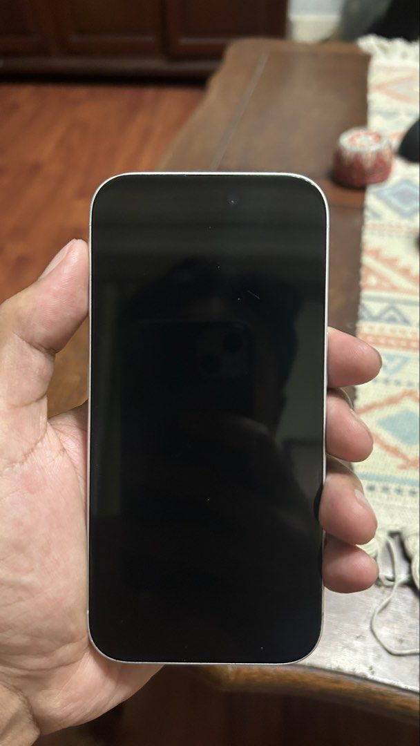 iPhone 16 128 gb (Category: iPhone 16 Series) located in Las Pinas. Submitted by onel__ (Listing ID 1465367263, Image 2). Description: .