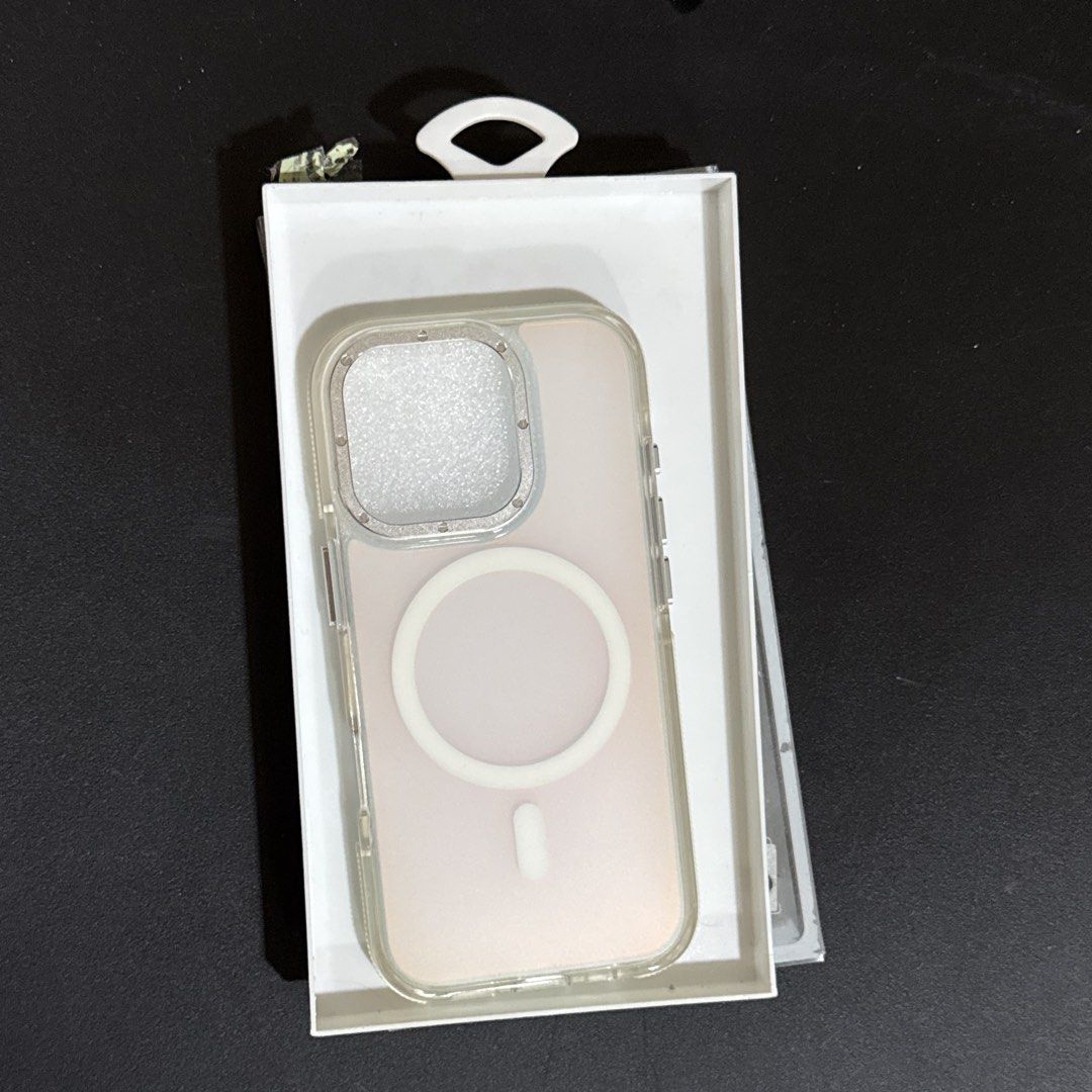 iPhone 16 Pro Case (Category: Cases & Sleeves) located in Makati City. Submitted by julyco. (Listing ID 1465361992, Image 2). Description: Magsafe Holographic design.