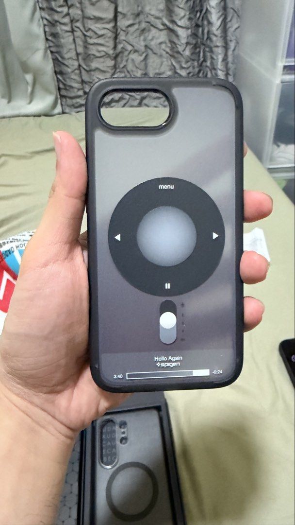 Iphone 16e 17e spigen case (Category: Cases & Sleeves) located in Pasig City. Submitted by bagaholic84 (Listing ID 1465293705, Image 2). Description: Good as new With original packaging.