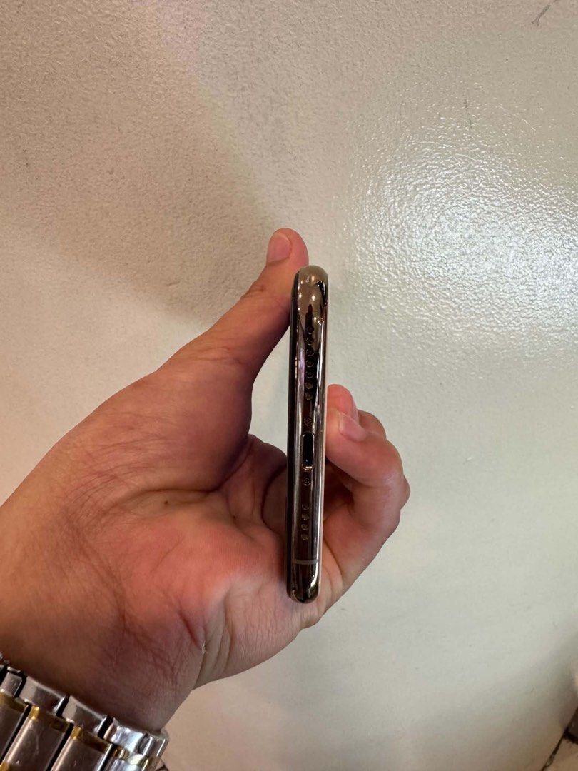 Iphone Xmax 512 gb (Category: iPhone X Series) located in Manila. Submitted by allysa023025488 (Listing ID 1465215689, Image 2). Description: 🍎 FOR SALE: iPhone XMax 512GB — ₱15,000 ONLY! 🔥 📱 512GB Storage (74% battery health) ✨ Very clean & well-maintained ✨ Makinis pa — alagang-alaga ✨ Face ID ✅ ✨ True Tone ✅ ✨ Front & back camera ✅ ✨ Touchscreen & display ✅ ✨ Speaker & microphone ✅ ✨ Wi-Fi / Bluetooth / Cellular ✅ ✨ All functions working ✨ 