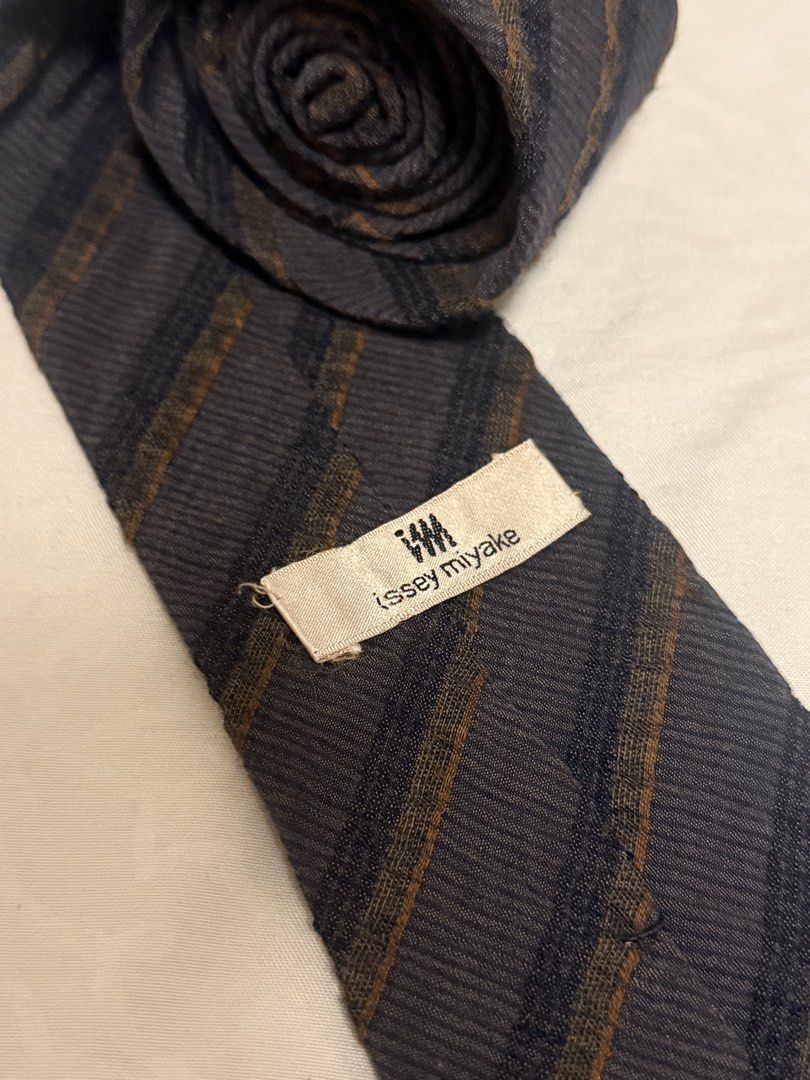 Issey Miyake vintage neck tie (Category: Ties) located in Cavite. Submitted by _solidolo (Listing ID 1465300042, Image 3). Description: still in pristine condition .
