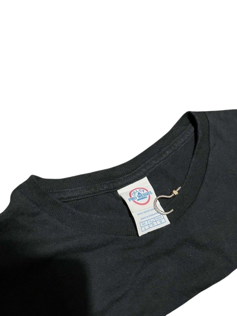 "IT" Pennywise (Category: Tshirts & Polo Shirts ) located in Bacolod City. Submitted by squarer00ts (Listing ID 1465205216, Image 2). Description: "IT" Pennywise •Size on tag: Large •Dimension: Width 21 × Length 27 •Need wash.