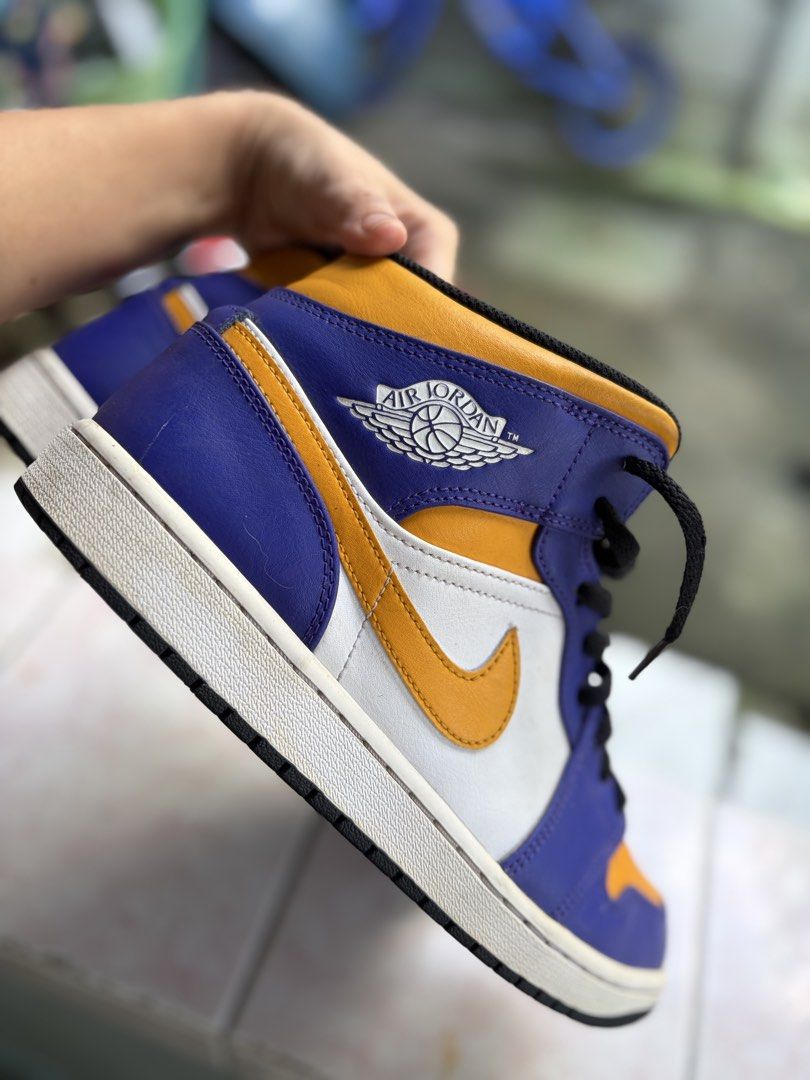J1 Lakers (Category: Sneakers) located in San Isidro. Submitted by epictiger_e56216 (Listing ID 1465196859, Image 1). Description: Like new condition Twiced used Nego for surebuyer Rush!!!! Authentic bought for korea.