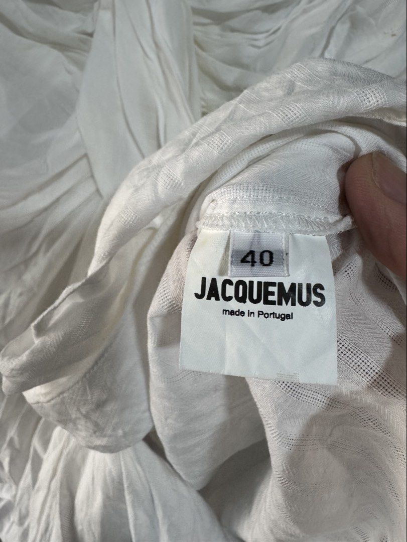 Jacquemus La Bomba dress (Category: Dresses) located in Cebu City. Submitted by etnaner (Listing ID 1465381112, Image 1). Description: JACQUEMUS La Bomba dress Size: 40 Made in Portugal Great condition Check Issue: tags needs re stitched Pls manage your expectations this were ukay item Note: Self - authentication only .