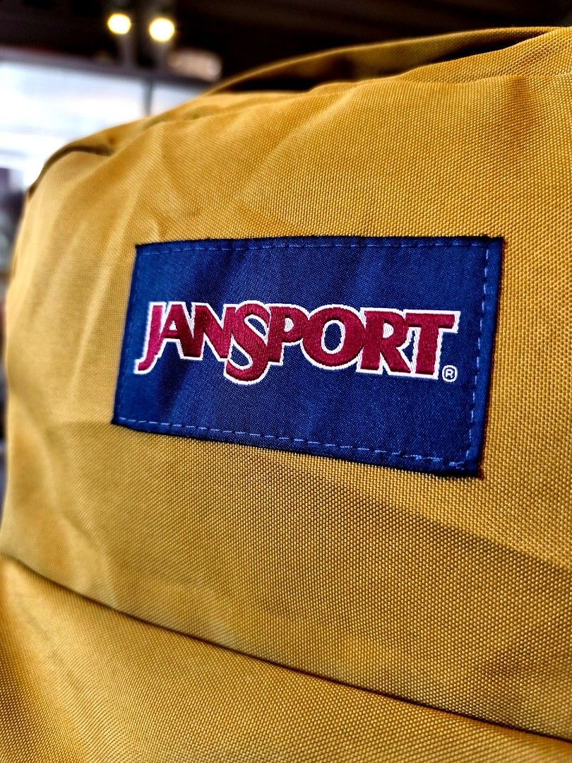 JANSPORT Superbreak (Category: Backpacks) located in Cebu City. Submitted by chrismark.cavan11 (Listing ID 1465290675, Image 3). Description: - JANSPORT Superbreak - 25L - Army Green - Color rate 9.8/10 - Excellent condition.